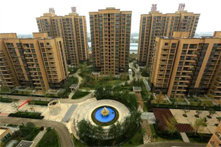 急售！已下证，万家灯火电梯中层毛坯两房仅售58万，证齐可按揭